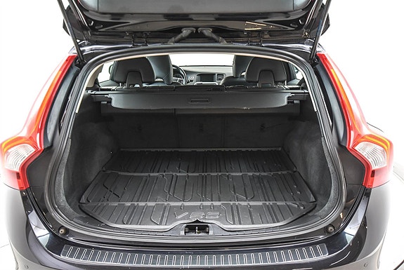 Volvo V60 9 of 23