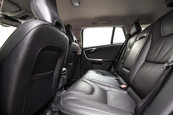Volvo V60 22 of 23