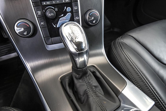 Volvo V60 14 of 23