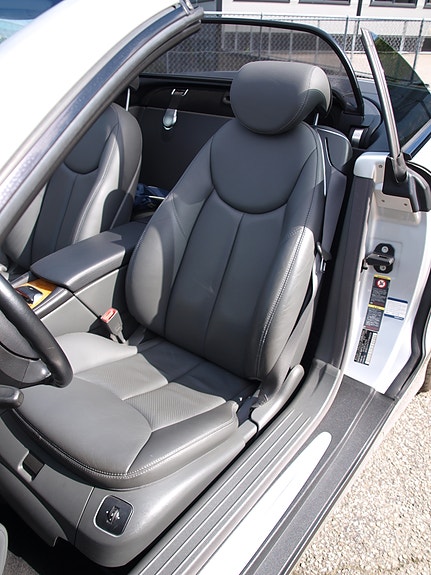 Mercedes-Benz SL500 8 of 24