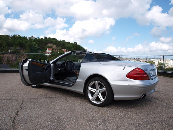 Mercedes-Benz SL500 5 of 24