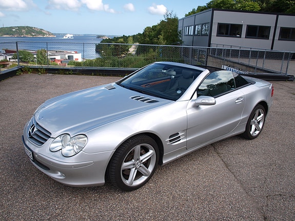 Mercedes-Benz SL500 17 of 24