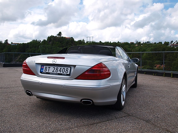 Mercedes-Benz SL500 6 of 24