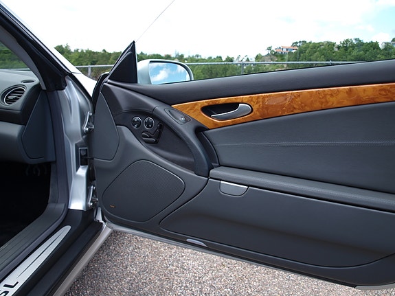Mercedes-Benz SL500 24 of 24
