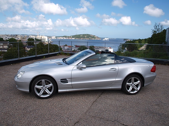 Mercedes-Benz SL500 16 of 24