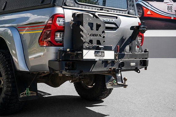 Toyota HiLux 7 of 30