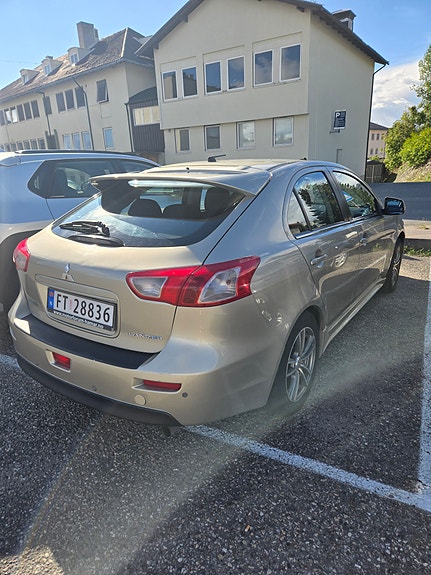 Mitsubishi Lancer 13 of 16