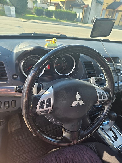 Mitsubishi Lancer 5 of 16