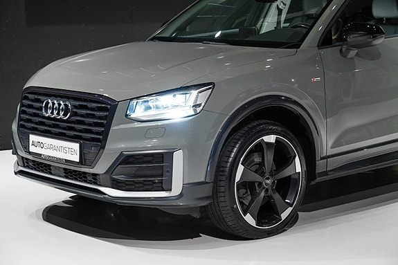 Audi Q2 2 of 30