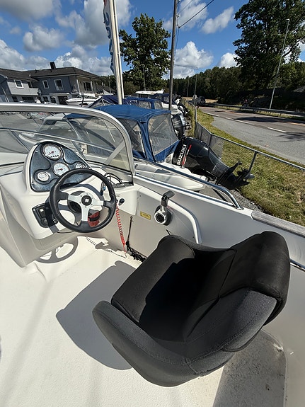 Morgan 5250 8 of 17
