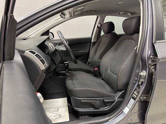 Hyundai i20 5 of 27