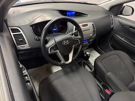 Hyundai i20 4 of 27