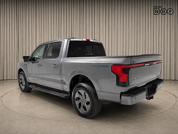 Ford F-150 4 of 21