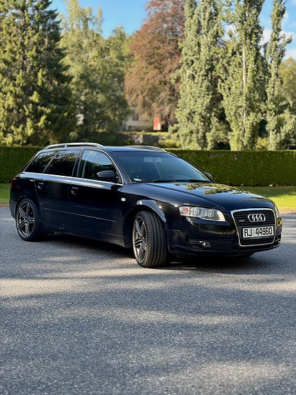 Audi A4 5 of 16