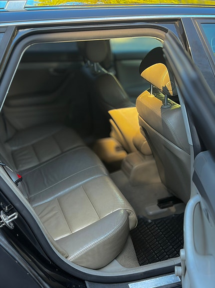 Audi A4 13 of 16