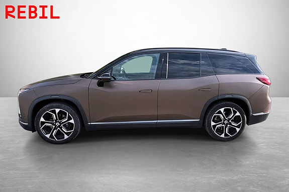 NIO ES8 5 of 25