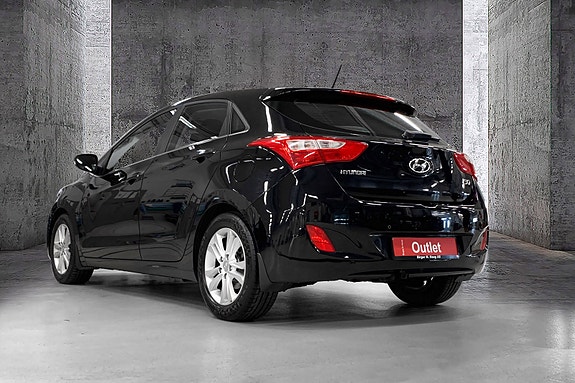 Hyundai i30 2 of 15