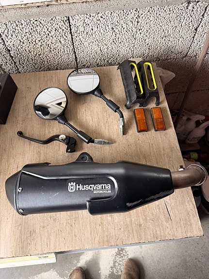 Husqvarna Svartpilen 125 17 of 22