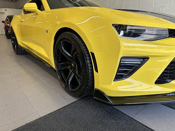 Chevrolet Camaro 12 of 30