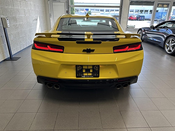 Chevrolet Camaro 15 of 30