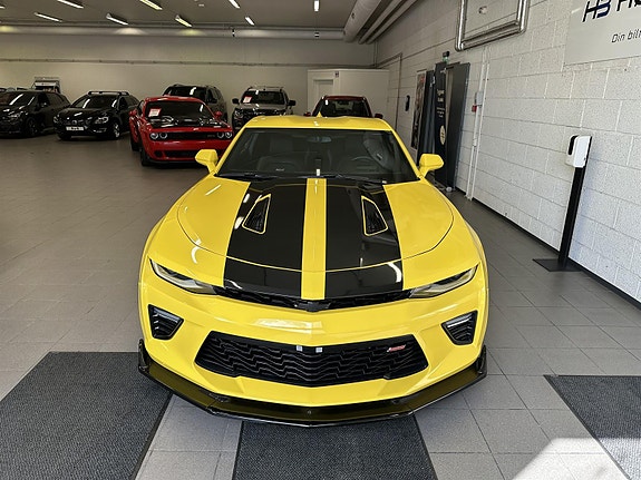 Chevrolet Camaro 2 of 30