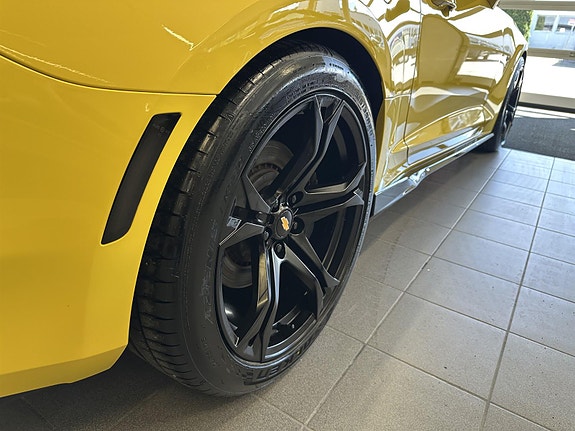 Chevrolet Camaro 11 of 30