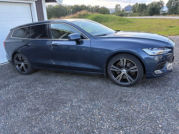 Volvo V60 4 of 15