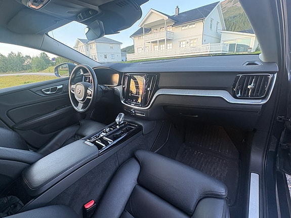 Volvo V60 10 of 15