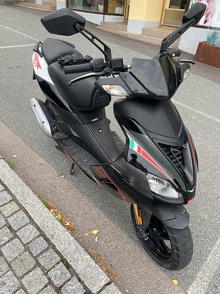 Aprilia SR 50 5 of 5