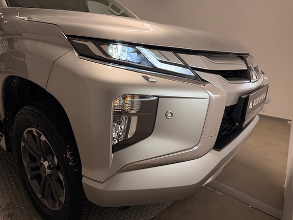 Mitsubishi L200 10 of 30