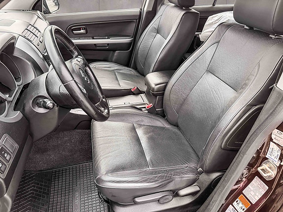 Suzuki Grand Vitara 8 of 11
