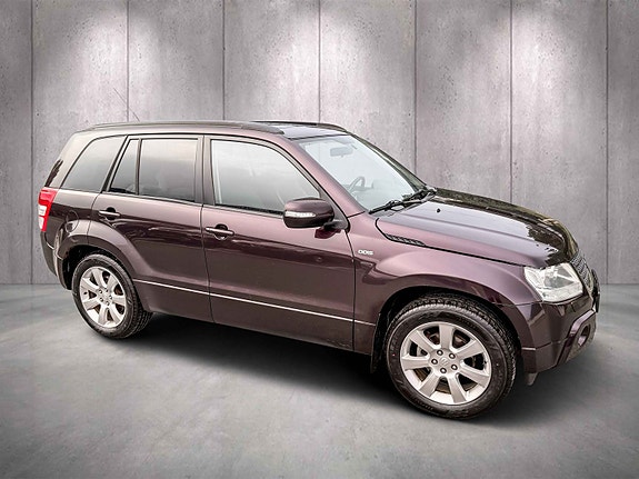 Suzuki Grand Vitara 2 of 11