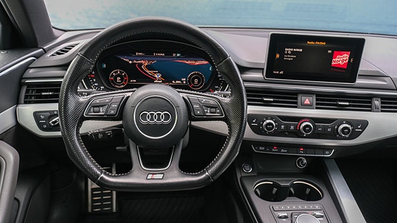 Audi A4 13 of 30