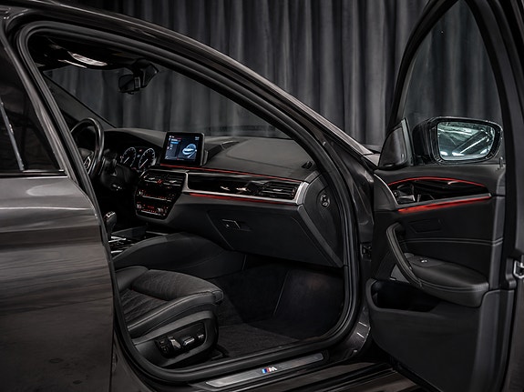 BMW 530i 16 of 30