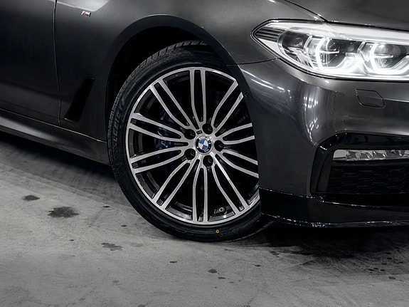 BMW 530i 2 of 30