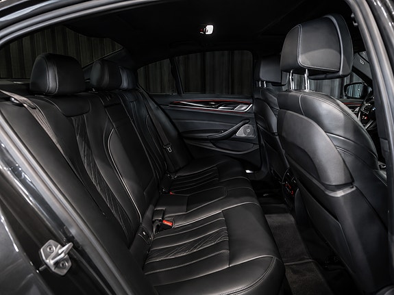 BMW 530i 14 of 30