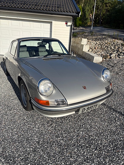 Porsche 911 2 of 30