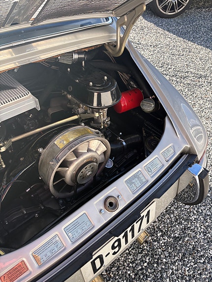 Porsche 911 14 of 30