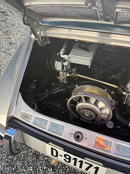 Porsche 911 16 of 30