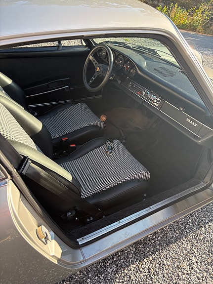 Porsche 911 6 of 30