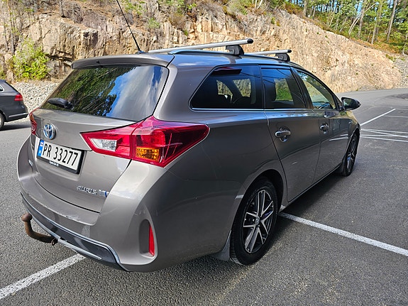 Toyota Auris 6 of 22