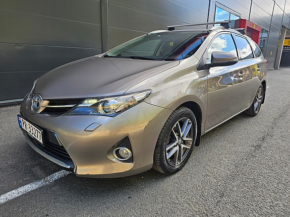 Toyota Auris 3 of 22