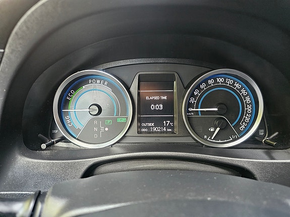 Toyota Auris 17 of 22