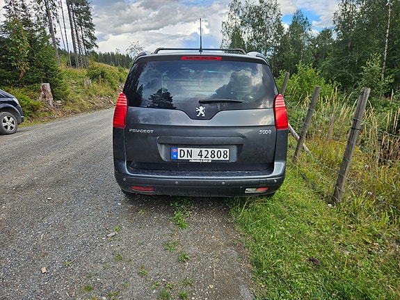 Peugeot 5008 4 of 9
