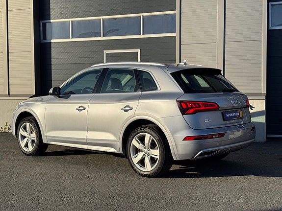 Audi Q5 4 of 30