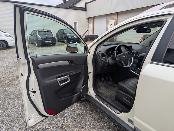Opel Antara 9 of 30