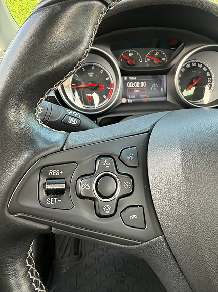 Opel Astra 24 of 29