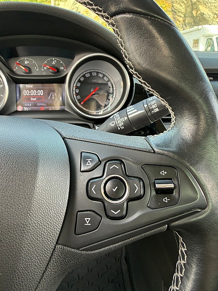 Opel Astra 25 of 29