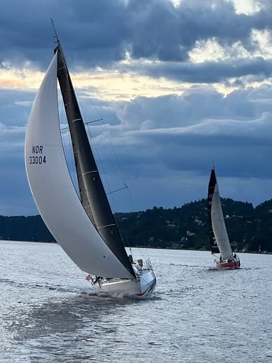 Jeanneau Sun Fast 3300 6 of 30