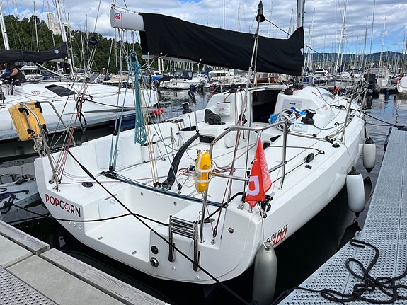 Jeanneau Sun Fast 3300 12 of 30